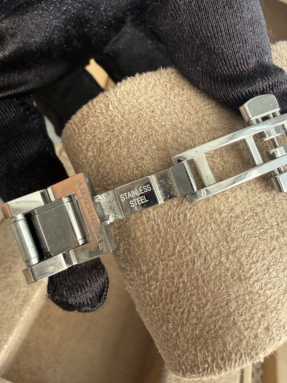 Burberry women’s Silver Stainless Steel Watch - Picture 6 of 15